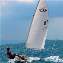 3.5m GRP sailing dinghy.